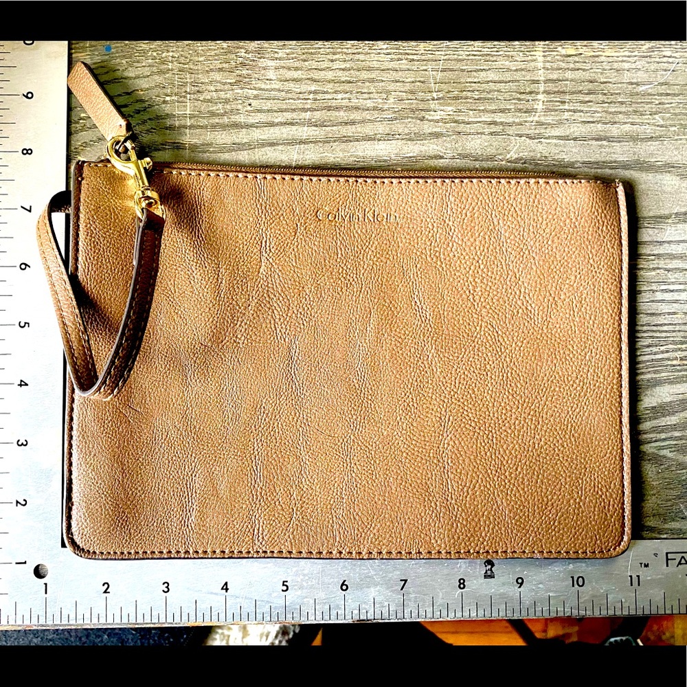 Calvin Klein tan wristlet